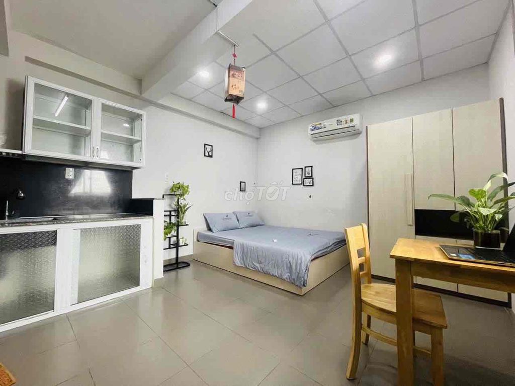 Rent a skylight studio right at the University of Industrial Engineering.