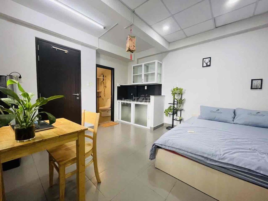 Rent a skylight studio right at the University of Industrial Engineering.