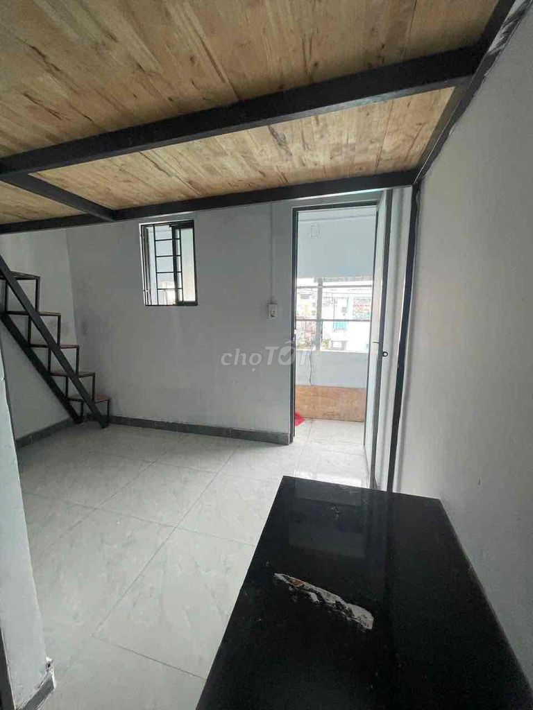 Intress is located at 3.4, you're Trần Bá Giao at 3.5 million.