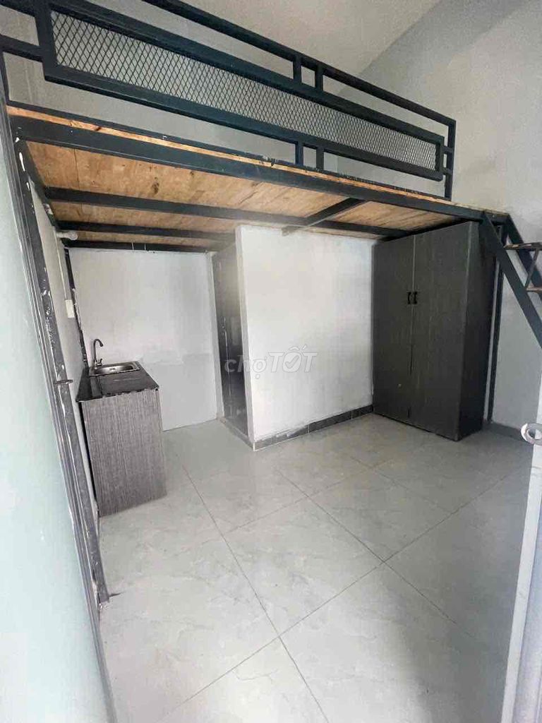 Intress is located at 3.4, you're Trần Bá Giao at 3.5 million.
