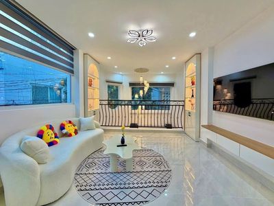 Renting Huỳnh Văn Bánh qpn Alley 4XM, 3 floor, 22 million