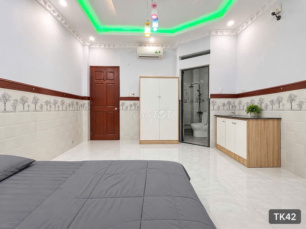 empty room with open air conditioning