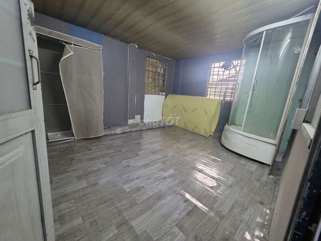 The special room for female alleys in August the Revolution.