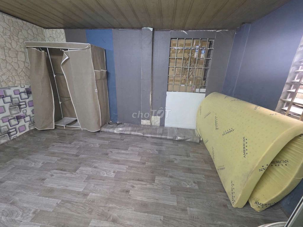 The special room for female alleys in August the Revolution.