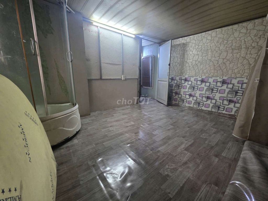 The special room for female alleys in August the Revolution.
