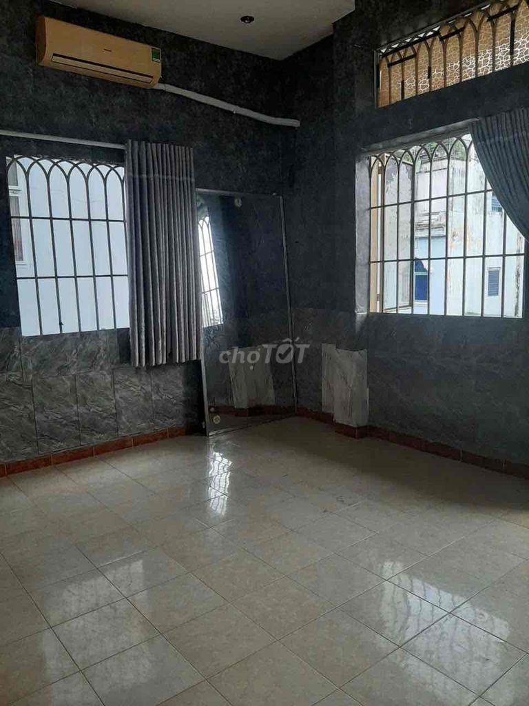 Let nvp rent the whole floor