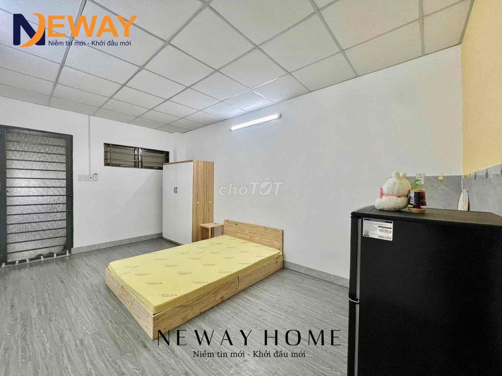 Unguarded living room with a bed full of cheap security furniture near vhu
