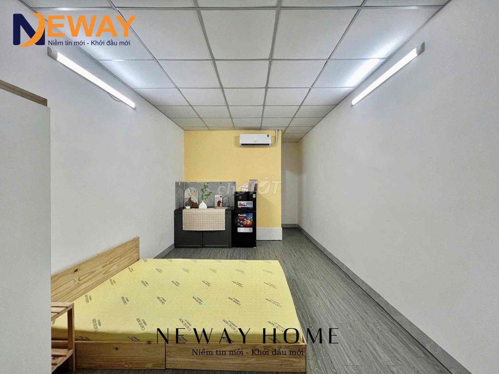 Unguarded living room with a bed full of cheap security furniture near vhu
