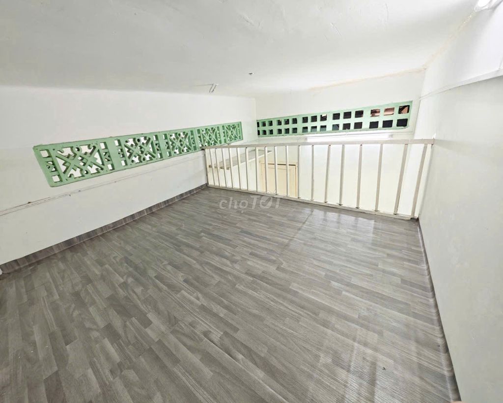Rent a small apartment, free time