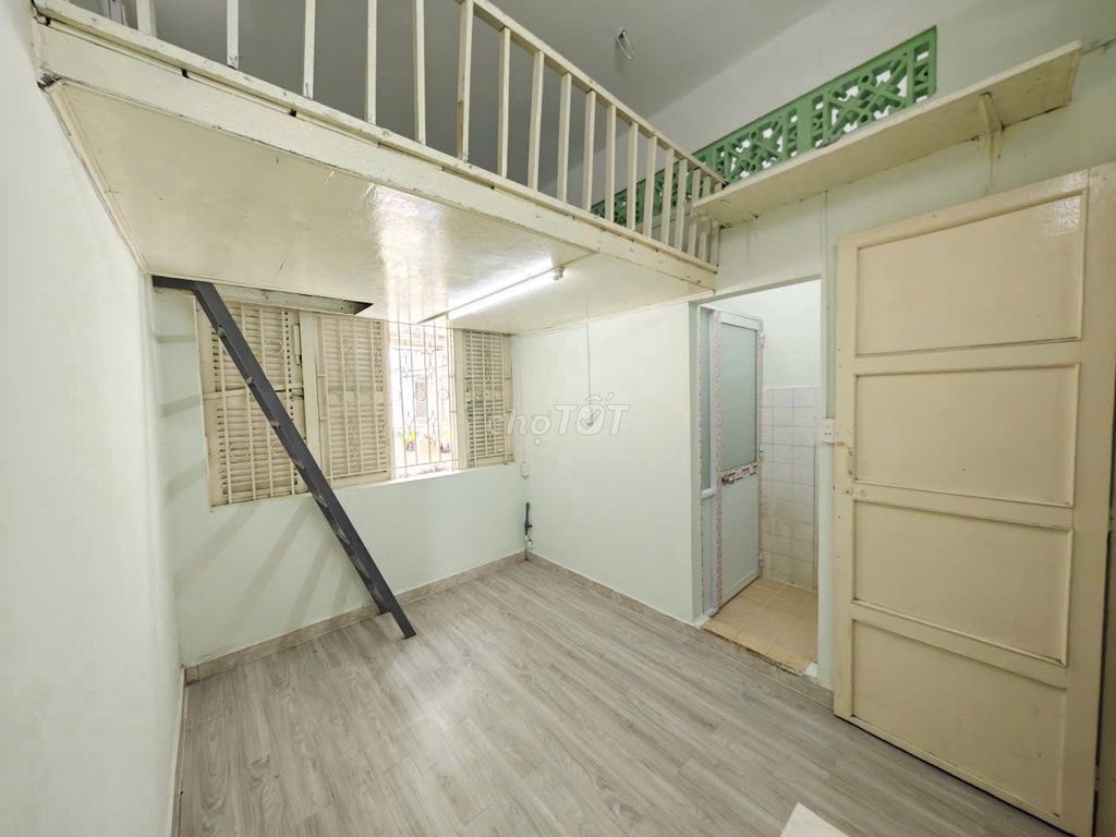 Rent a small apartment, free time