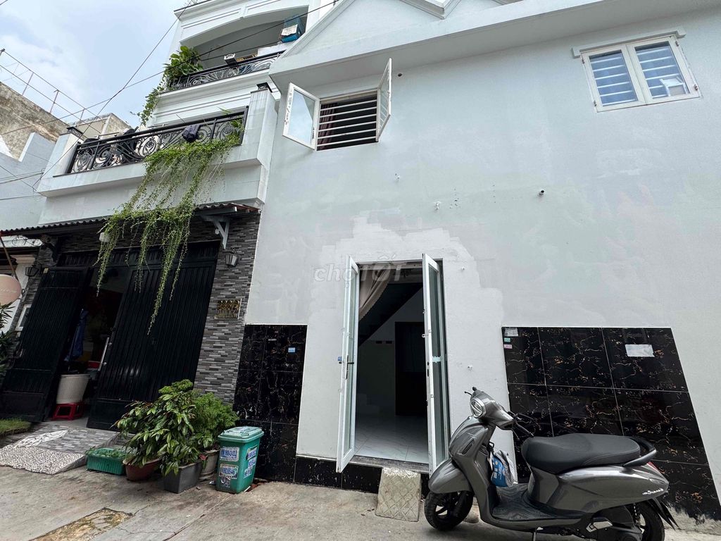 We'll rent room to area 38 m2 (2 floor)