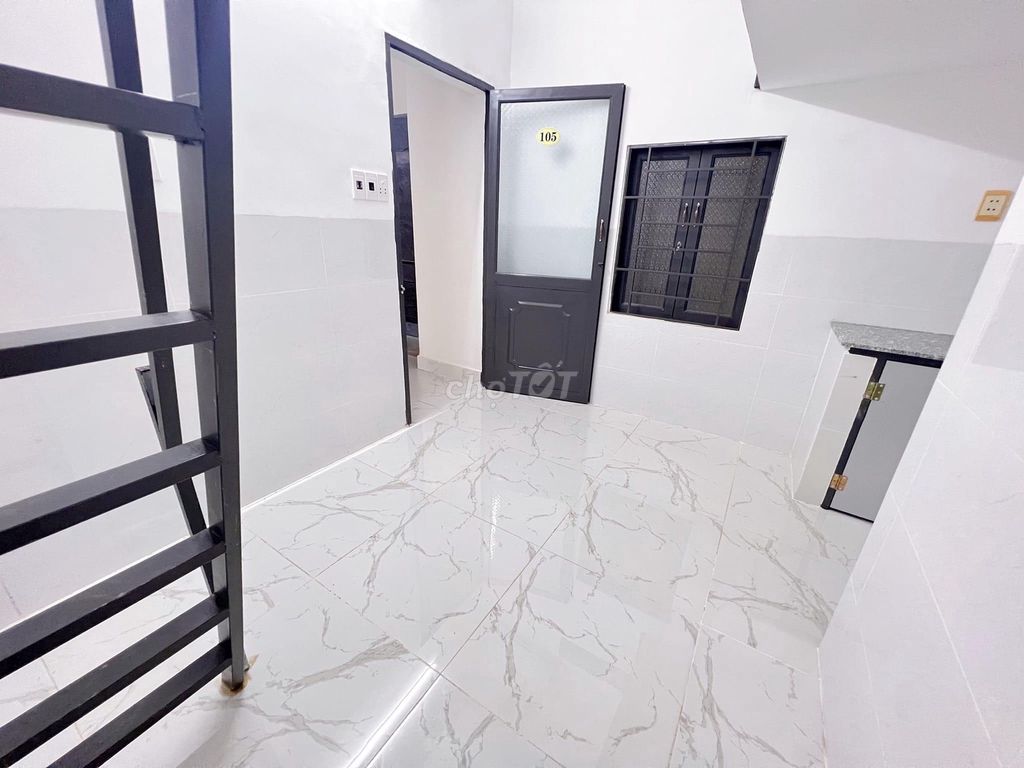 I'm the owner of the room for Room 72 Lê Lợi, 1893 4, Gò Vấp. It's 3.2 million