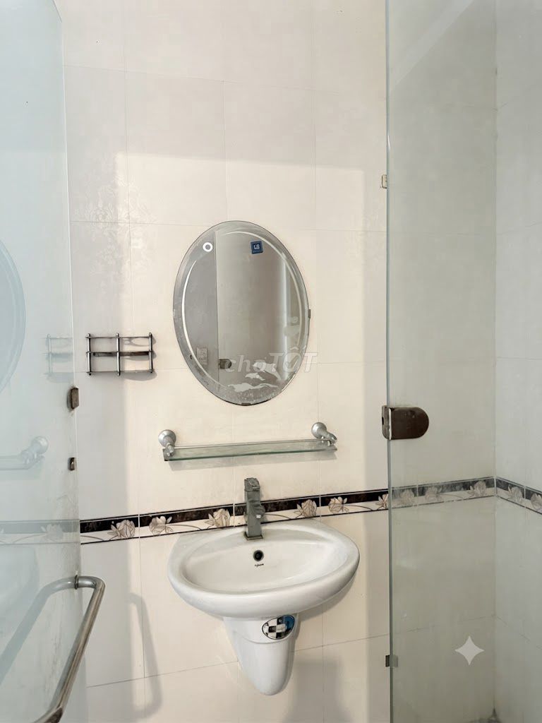 Rent the 7th District lodge, Vincom Super Racine Super-Cave.