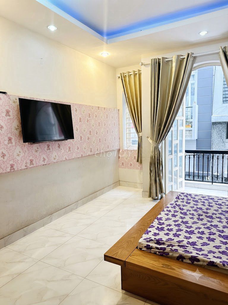 Rent the 7th District lodge, Vincom Super Racine Super-Cave.