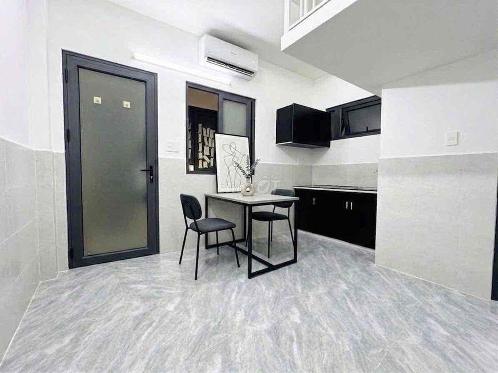 The studio apartment is full of furniture at Nguyễn Oanh.