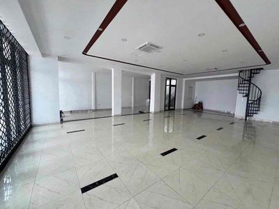10 x 20-to-2-1 . Võ Oanh - 3 floors - 100 million