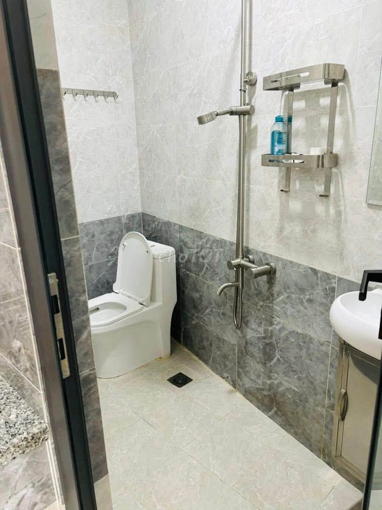It's the owner who rents a mini apartment for 6.3 million.