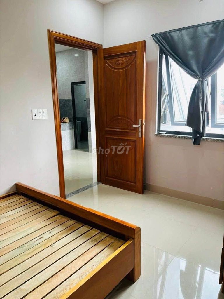 It's the owner who rents a mini apartment for 6.3 million.