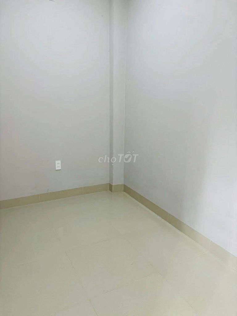 It's the owner who rents a mini apartment for 6.3 million.