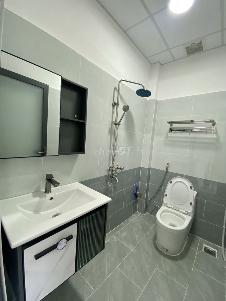 Rent the main view main room clear, full interior, laundry, free cars