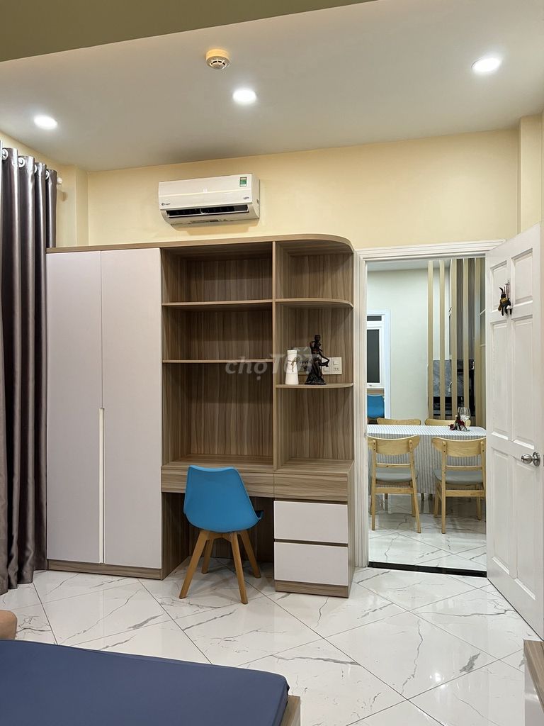 It's the owner who rents a two-room apartment.