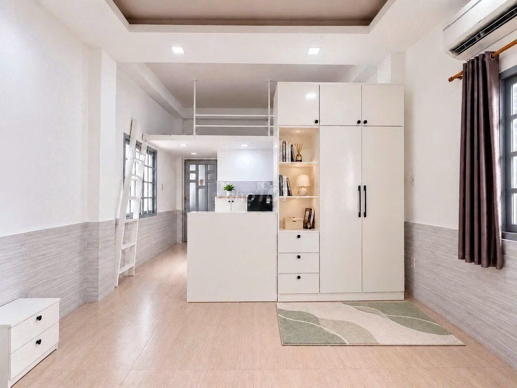 Rent a 40-foot service apartment in the Republic -- the Trường Chinh detective.