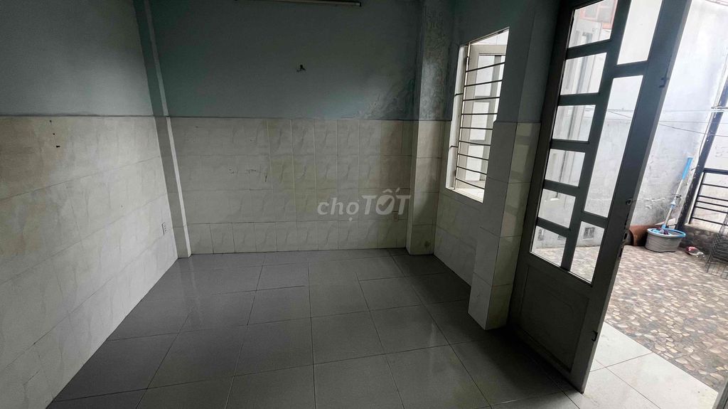 Room 2 million7 Kha Vạn Cân, near Versymall