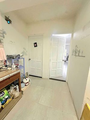 Master apartment.