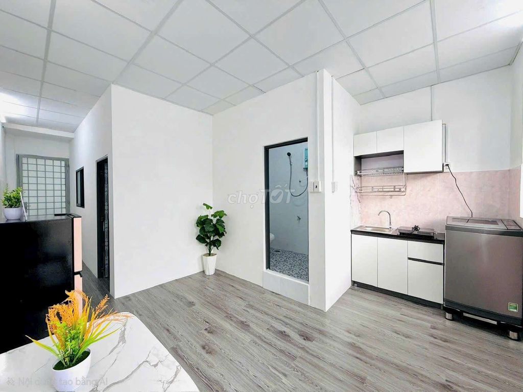 It's the owner who rents one bedroom, nvl District 6.