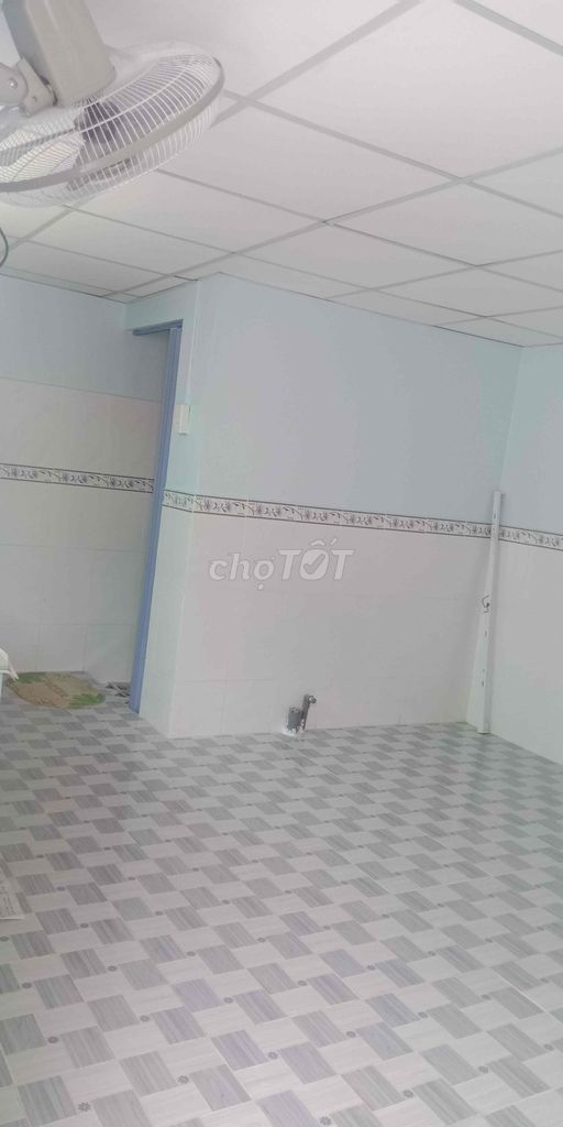 Rent a room at Nguyễn Xí. Security inn.