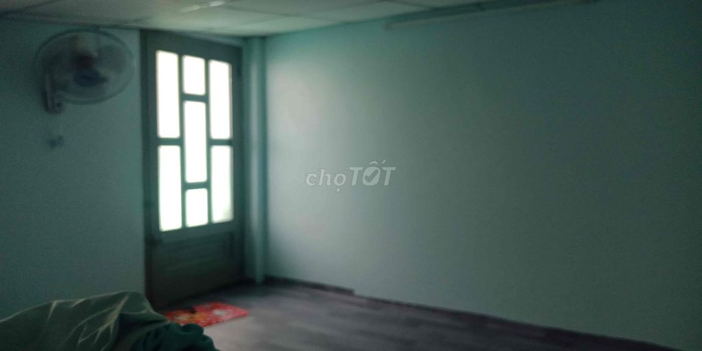 Rent a room at Nguyễn Xí. Security inn.