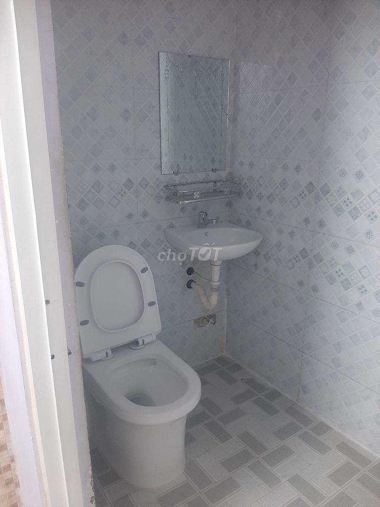 Rent a Moscow House, clean at Thủ Đức near the Bridge.