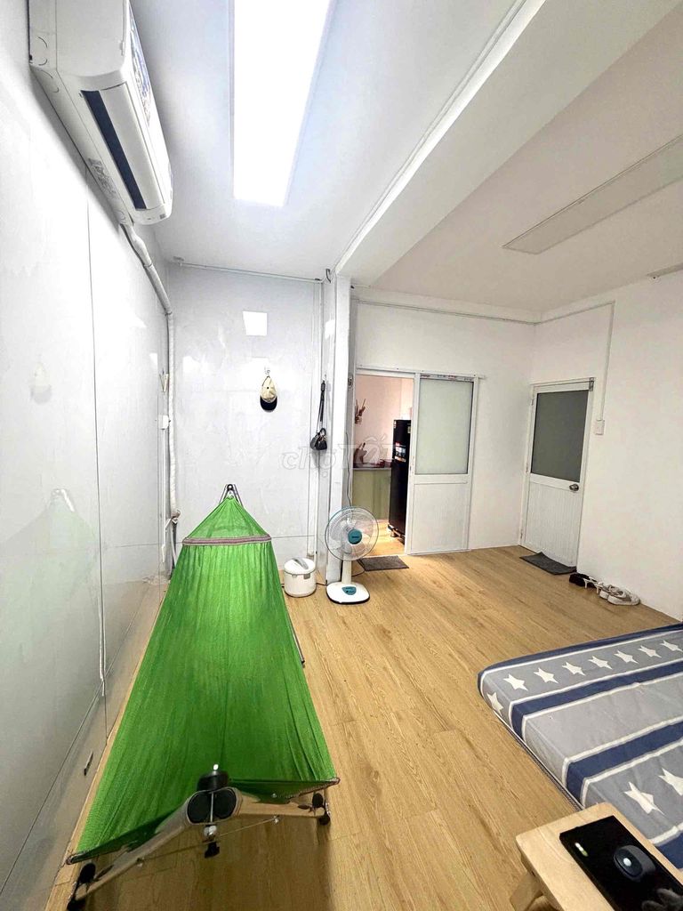 Rent the checkout room for Phú Nhuận pxl front balcony.