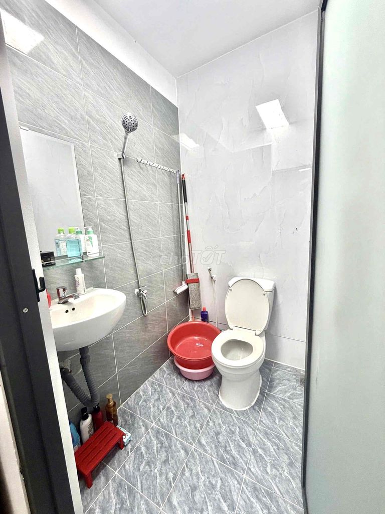 Rent the checkout room for Phú Nhuận pxl front balcony.