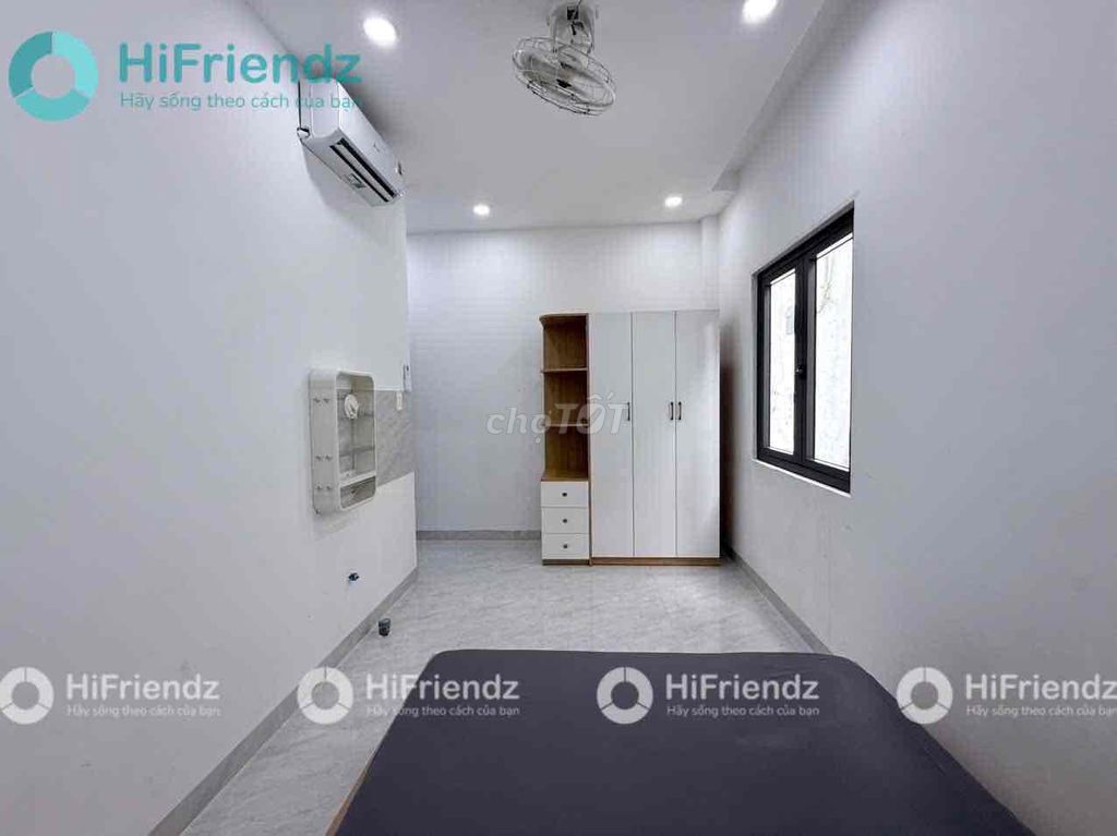 Rent a window studio full new furniture right here in Nguyễn Kiệm.
