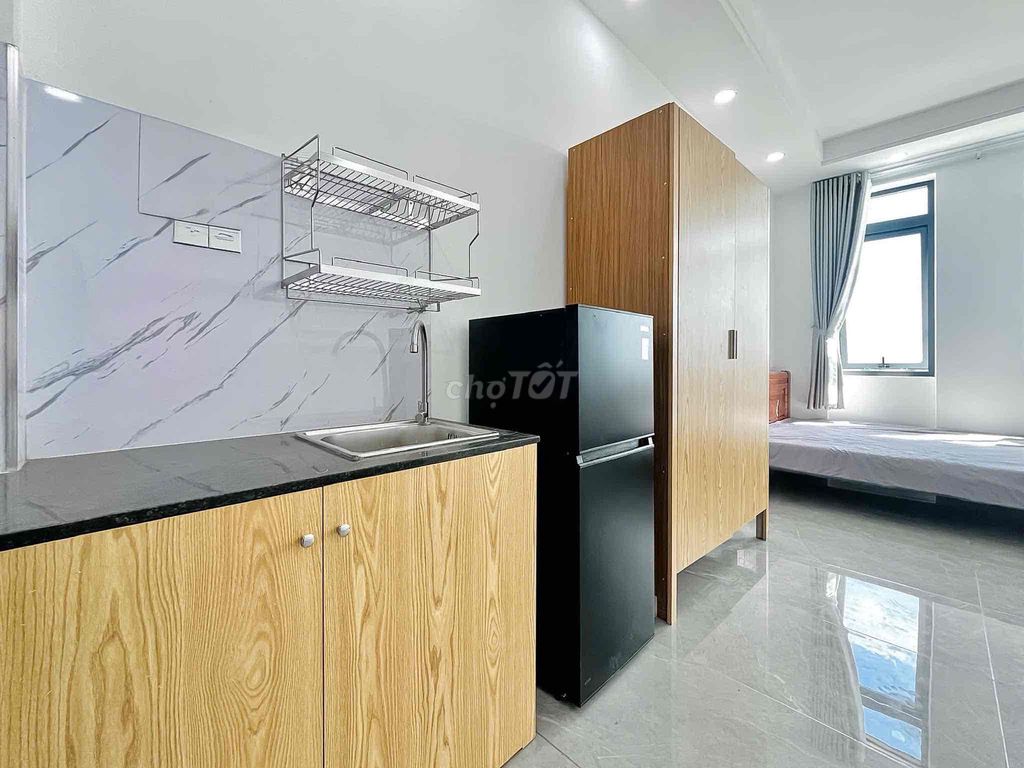 rent the sky window studio full interior - with elevators - near aeon