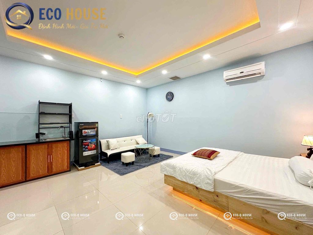 Nice room, full furniture.