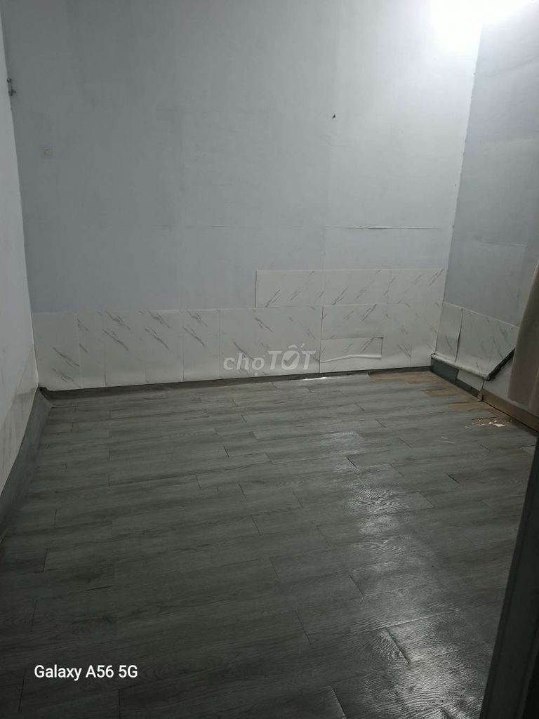 student room - road front