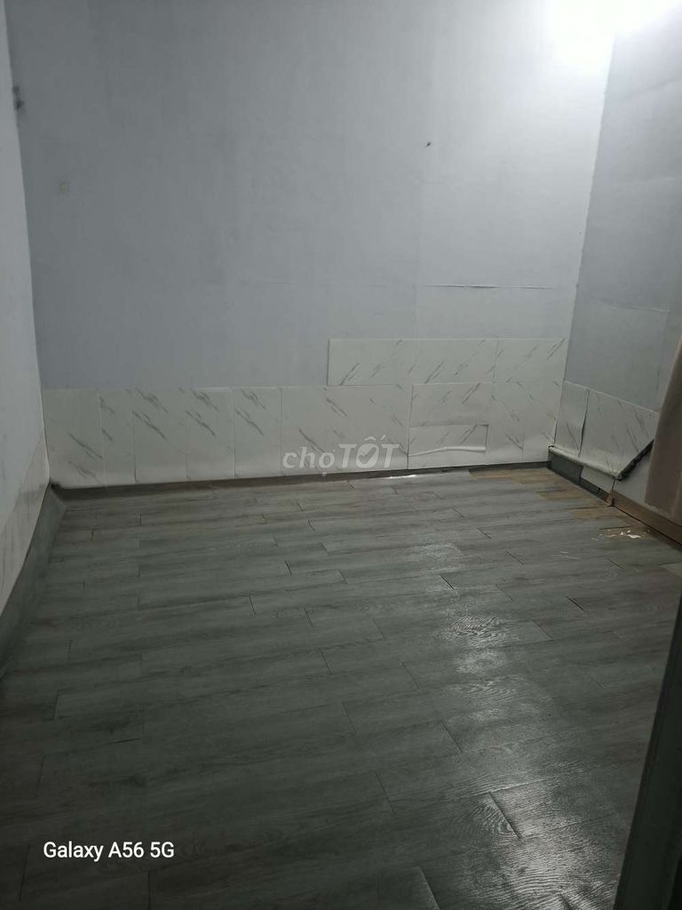 student room - road front