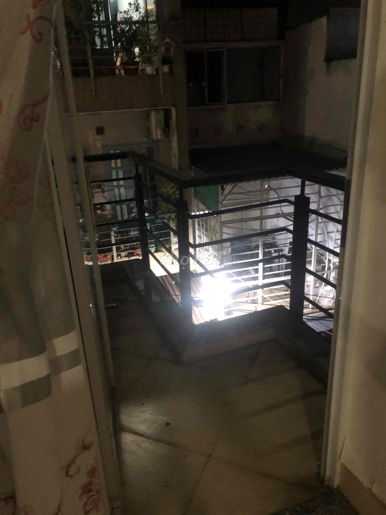 Level 1 is quiet 48 M2 rooms 36 M2/hta/Plainsic University [request room]