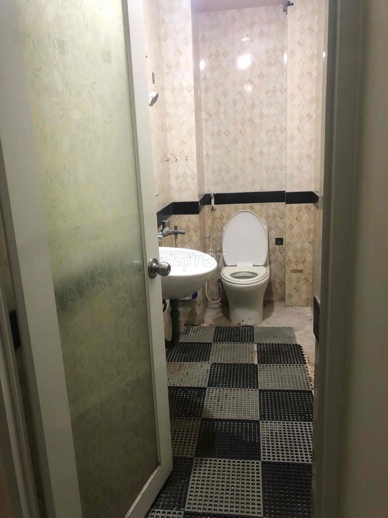 Level 1 is quiet 48 M2 rooms 36 M2/hta/Plainsic University [request room]