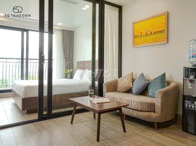 A two-way bedroom right into the 1st district. Two is extremely convenient.
