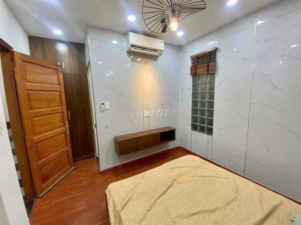 Nice new home. A full car alley interior. 4 Nguyễn Văn Khối 770 Gò Vấp bedroom.