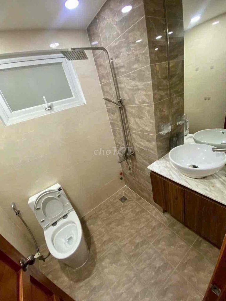 Nice new home. A full car alley interior. 4 Nguyễn Văn Khối 770 Gò Vấp bedroom.