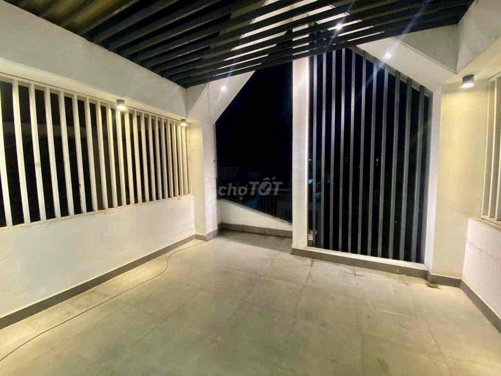 Nice new home. A full car alley interior. 4 Nguyễn Văn Khối 770 Gò Vấp bedroom.