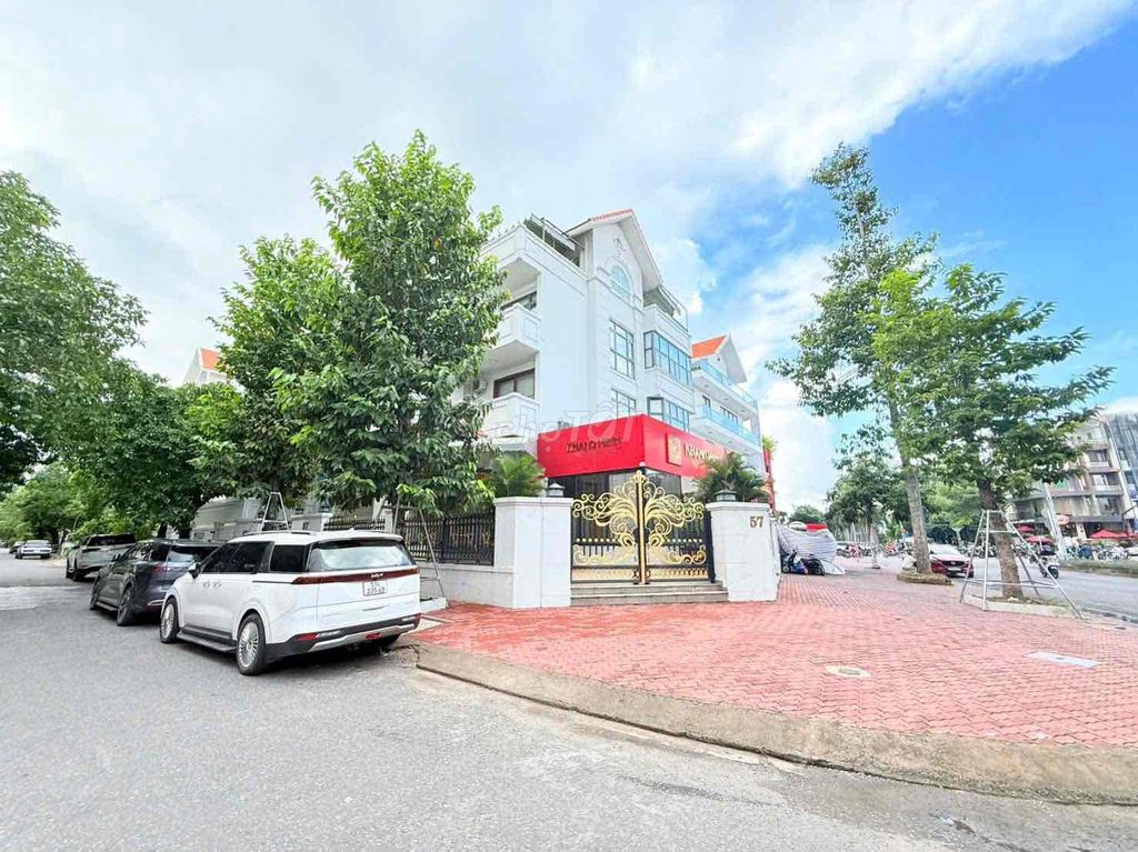 Rent the two-sided mansion Him Lam - 900 m2 floors - Kris vp showroom