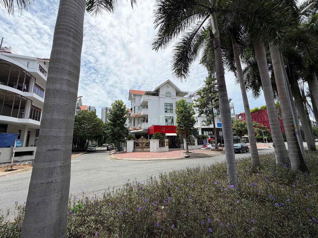 Rent the two-sided mansion Him Lam - 900 m2 floors - Kris vp showroom