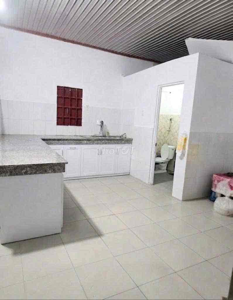 9 Linh Tây Street 1 st 1 st floor 1 3th floor 2 toilets at 10.5 million near the ruin.