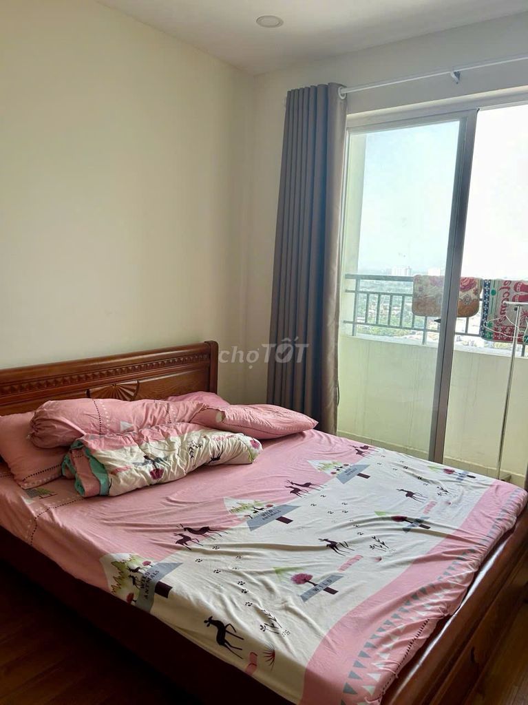 Rent room 62 meters 2 bedrooms. Two full toilets. Looks like 15/10.