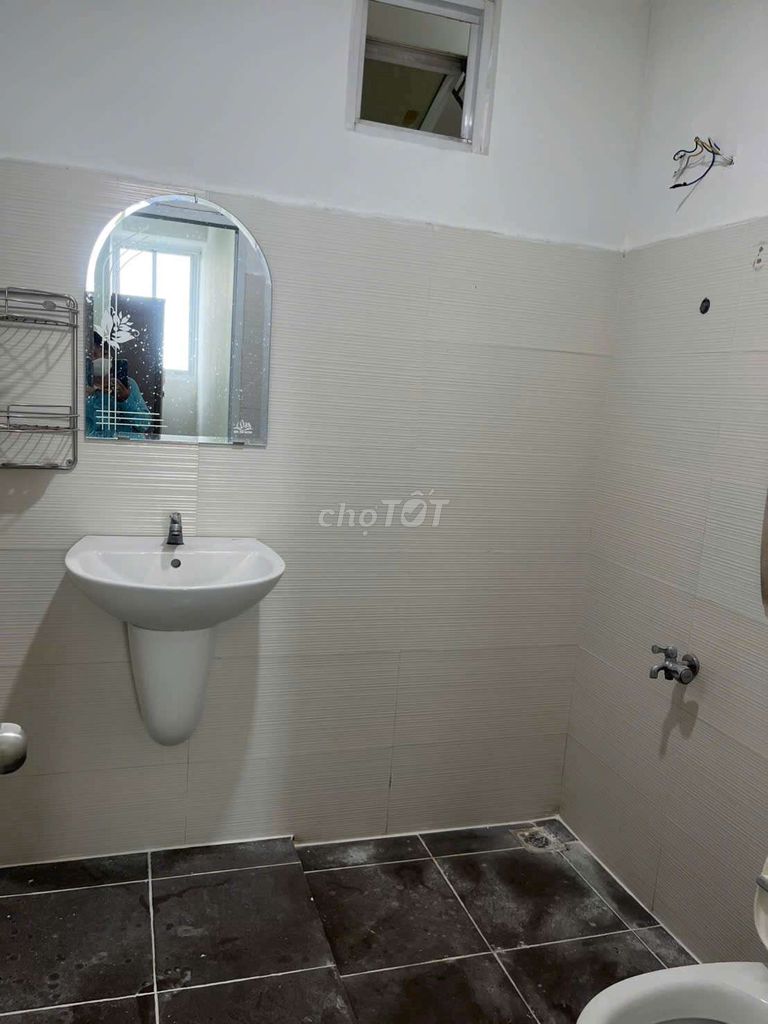We're renting apartment 2 bedrooms.
